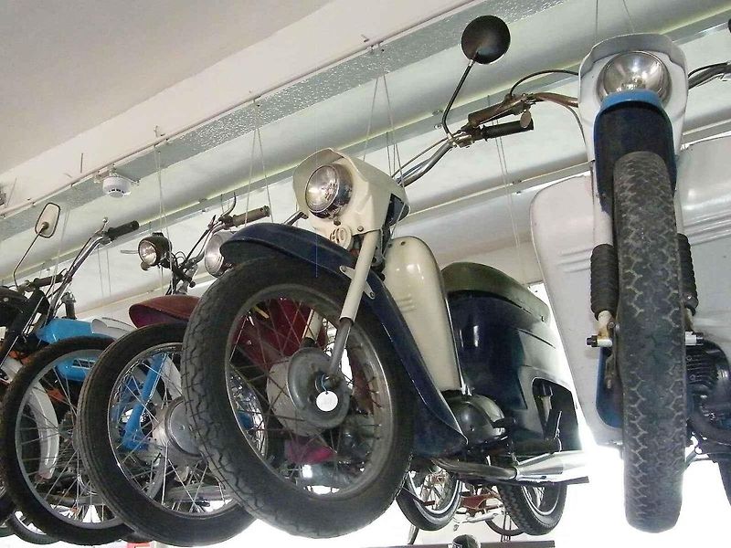 Pincek nebo fichtl, tedy malý motocykl s označením Jawa 50/21 byl mezi mladými v Československu velice oblíbeným. Každý ho chtěl mít a jezdit na něm.