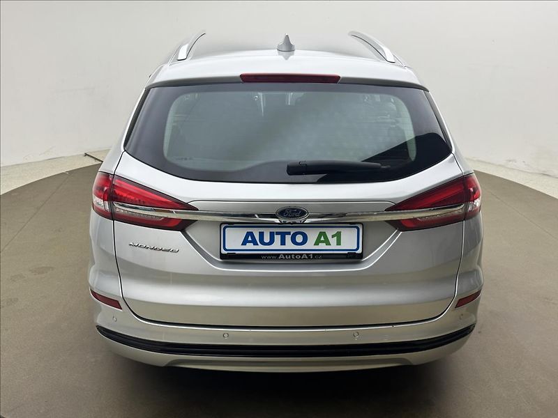 Ford Mondeo 2,0 110kW AT NAVI DPH LED ACC - fotka 5 z 41