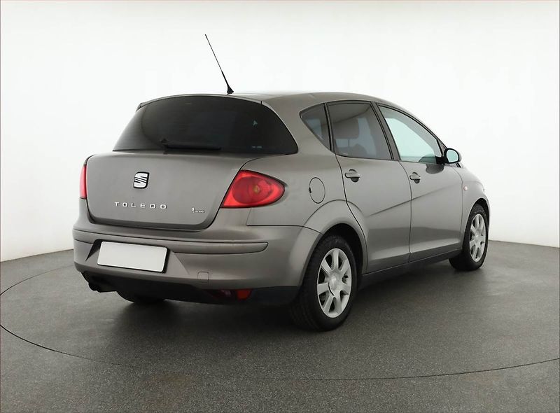 Seat Toledo (2006) 1.9 TDI, po STK, Klima - fotka 5 z 11
