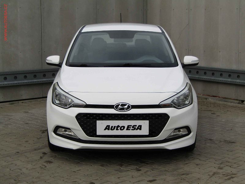 Hyundai i20 (2017) 1.2 16V, ČR, AC - fotka 2 z 15