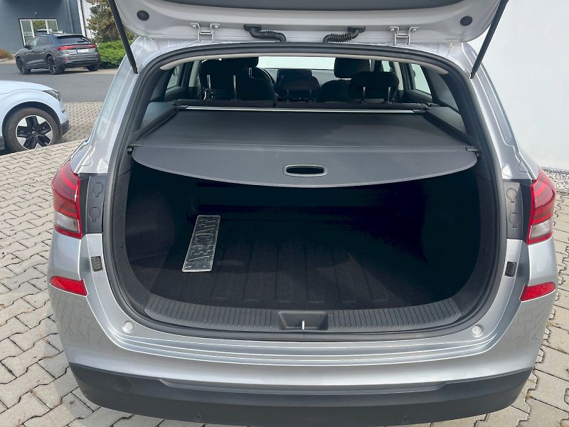Hyundai i30 (2024) i 30 - fotka 19 z 36