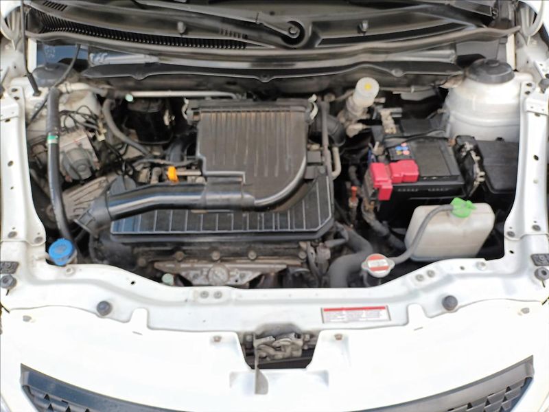 Suzuki Swift 1,2 ČR,1MAJ,SERVISKA,AUTOMAT - fotka 27 z 39