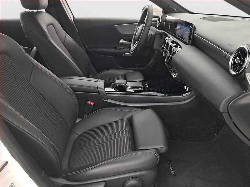 Mercedes-Benz Třídy A (2020) A 180 - fotka 9 z 23