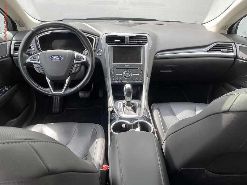 Ford Mondeo (2015) 2.0 EB, Titanium, AT, LED - fotka 8 z 21