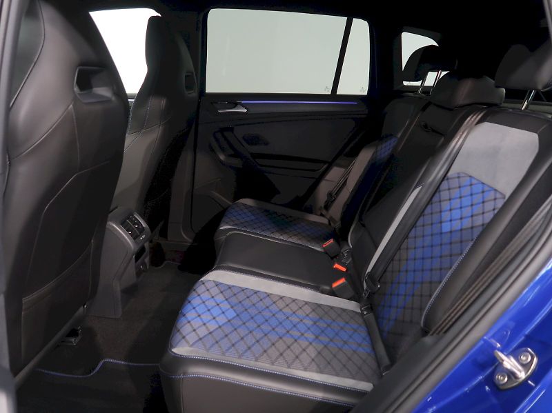 Volkswagen Tiguan (2022) R 2.0TSI 235KW DSG 4x4 - fotka 15 z 38