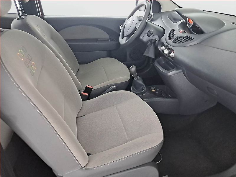 Renault Twingo (2010) 1.2, ČR,1.maj - fotka 9 z 16