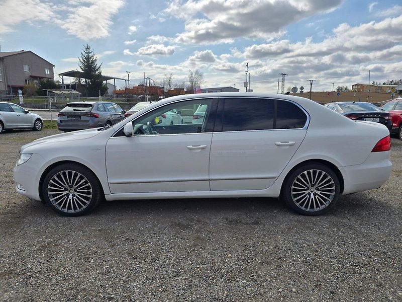 Škoda Superb (2013) 2.0 TDI 125KW Lau - fotka 4 z 23