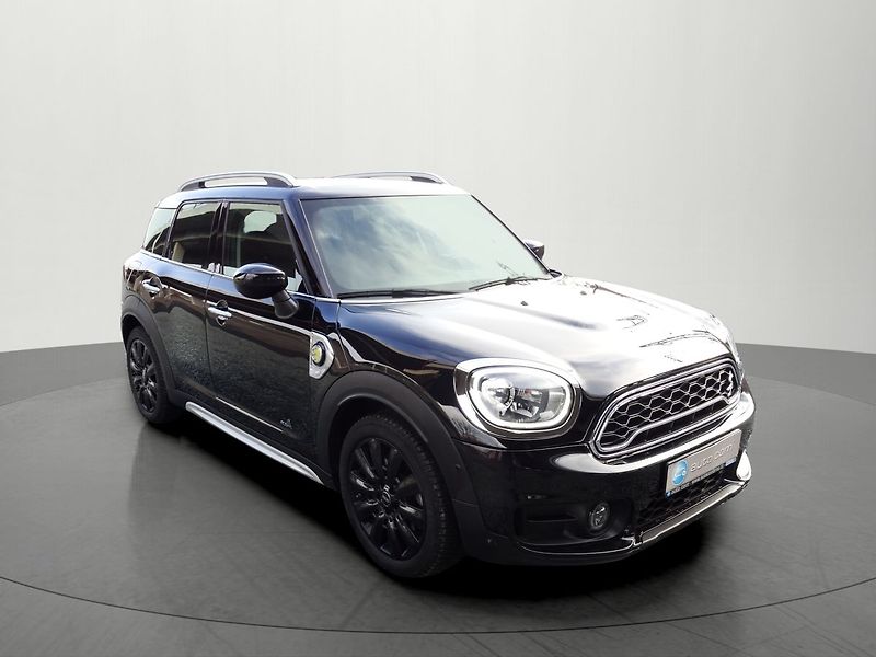 Mini Countryman Cooper 1.5 SE ALL4 A/T Hybrid - fotka 6 z 35