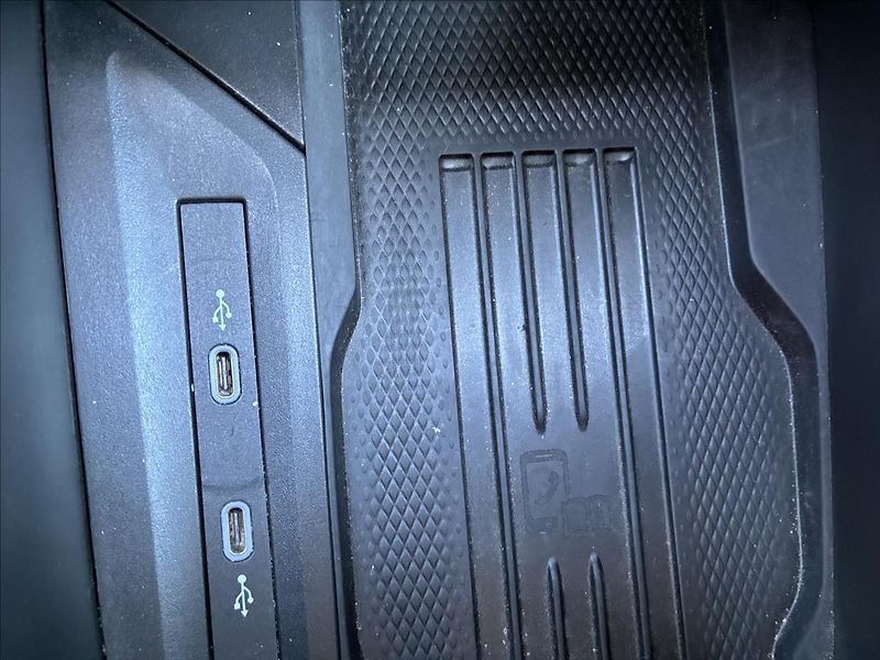 Volkswagen Passat 2,0 TDI IQ-LIGHT KAMERA 360 - fotka 29 z 33
