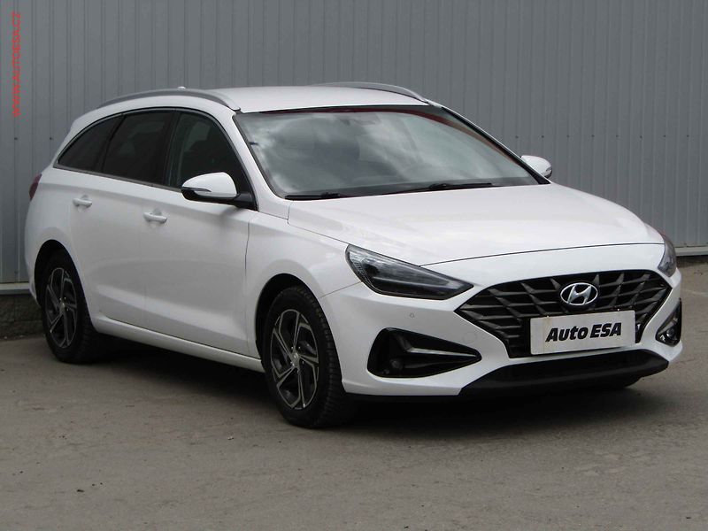 Hyundai i30 (2023) 1.0 T-GDi, 2.maj,ČR, Smart - fotografie inzerátu