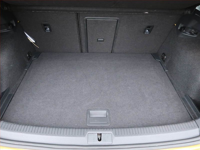 Volkswagen Golf (2019) 1.0 TSI, Serv.kniha, Tempomat - fotka 13 z 17