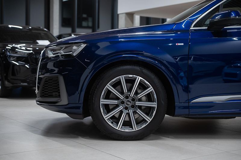 Audi Q7 (2022) S-LINE 55TFSI 250KW 4X4 VZDUCH - fotka 5 z 45