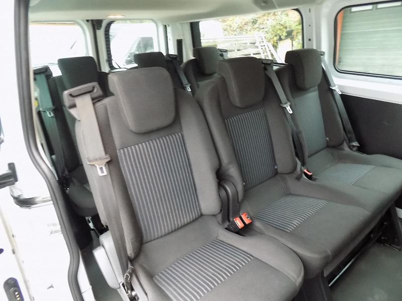 Ford Transit Custom 2,2 TDCI 92 KW L2H1 9 MÍST - fotka 28 z 50