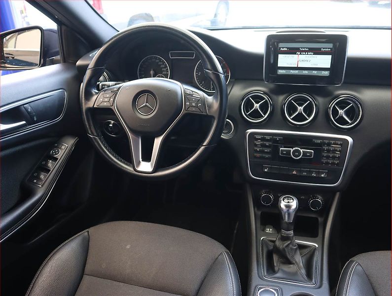 Mercedes-Benz Třídy A (2014) A 180 d, Xenony, Park. senzory - fotka 7 z 17