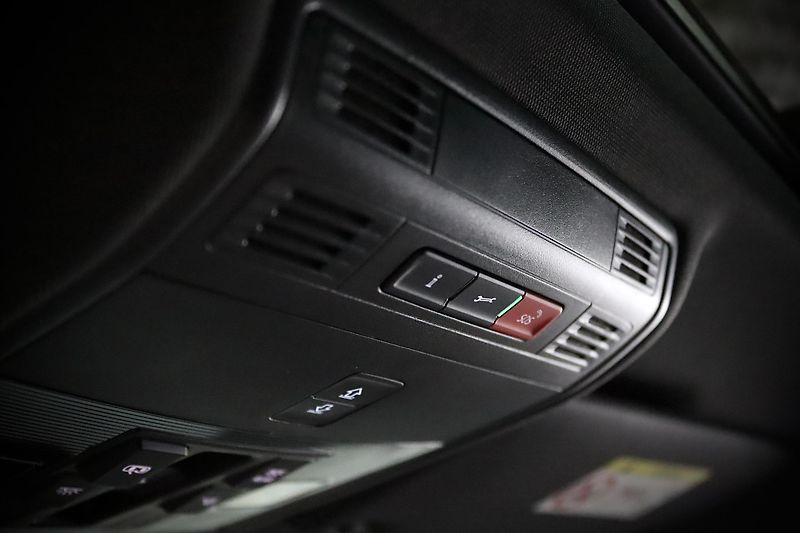 Škoda Superb 2.0 TSI 162 kW DSG Sportline - fotka 45 z 50