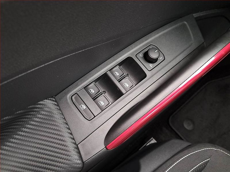 Škoda Fabia (2024) Monte Carlo 1.0 TSI - fotka 24 z 25