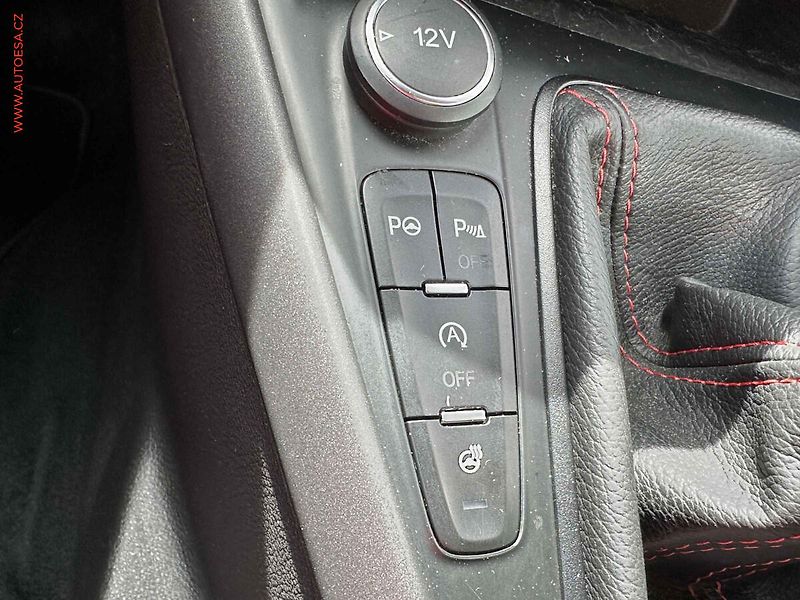 Ford Focus (2017) 1.5T, 2.maj,ČR, Klima - fotka 16 z 19