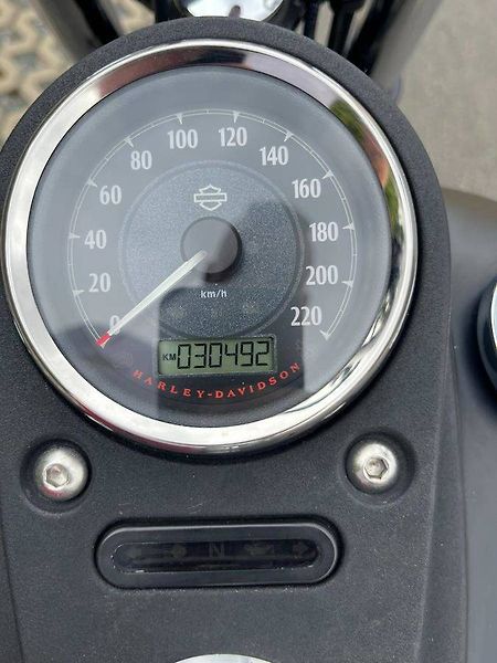 Harley-Davidson FXDB Dyna Street Bob (2013) - fotka 15 z 15