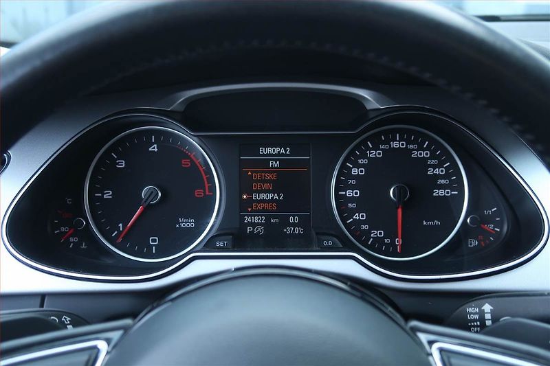 Audi A4 (2015) 2.0 TDI, Automat, Serv.kniha - fotka 11 z 23
