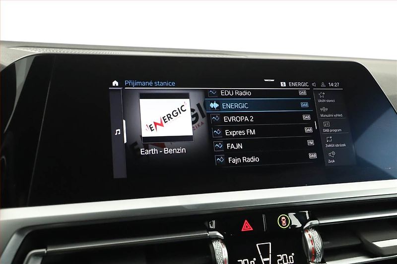 BMW Řada 3 (2021) M Sport 330 i xDrive - fotka 15 z 19