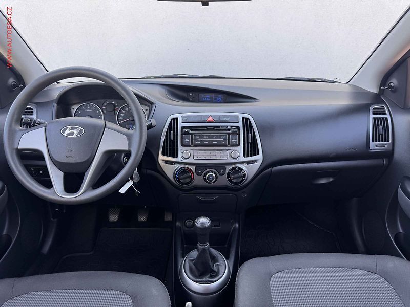 Hyundai i20 (2014) 1.2i, ČR, servis.kniha, AC - fotka 8 z 12