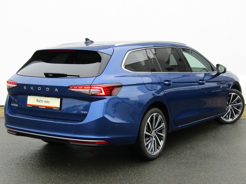 Škoda Superb IV Combi 4x4 L&K 2.0 TDI /142k - fotka 2 z 30