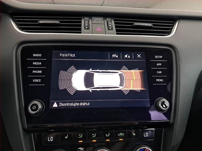 Škoda Octavia (2018) 1.6 TDI, Automat, Kůže - fotka 17 z 17
