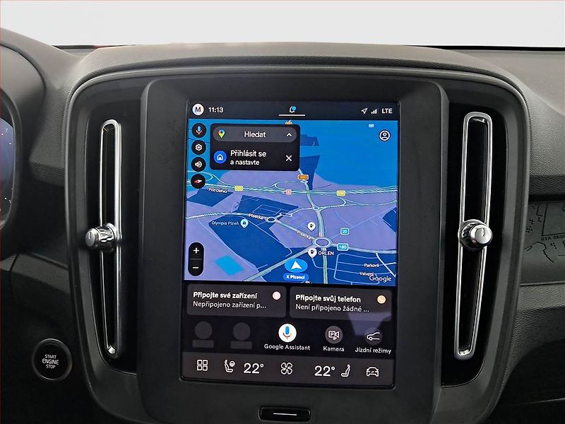 Volvo XC40 (2026) Plus B3 - fotka 13 z 20