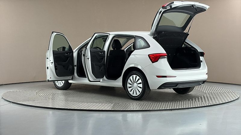 Škoda Scala 1.0 TSI Ambition - fotka 7 z 22