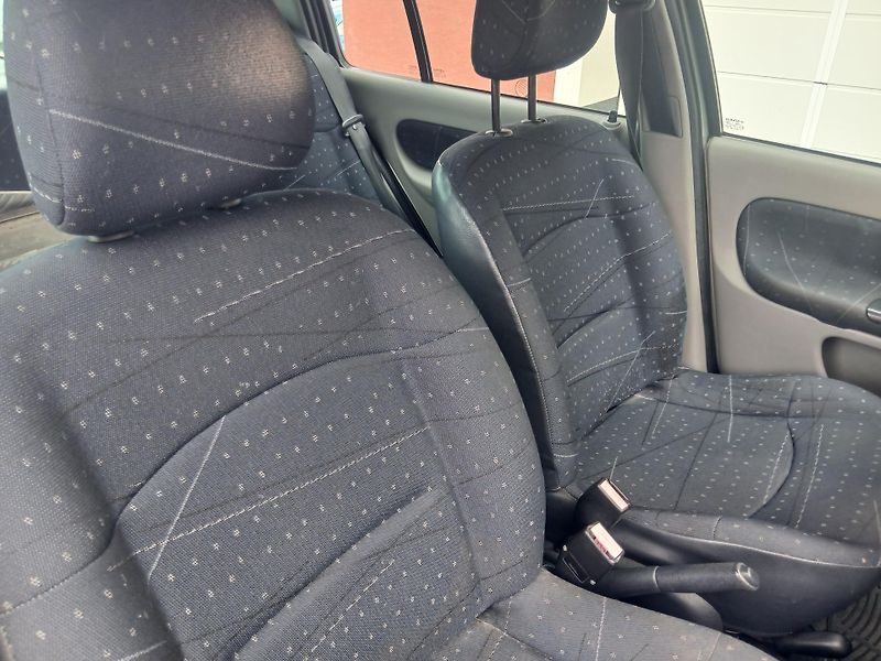 Renault Clio 1.2i ČR +sada kol - fotka 15 z 27