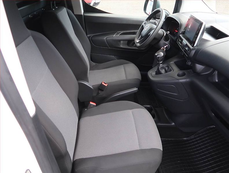 Opel Combo (2020) Maxi 1.5 CDTI, SR, 1Maj, DPH - fotka 7 z 13