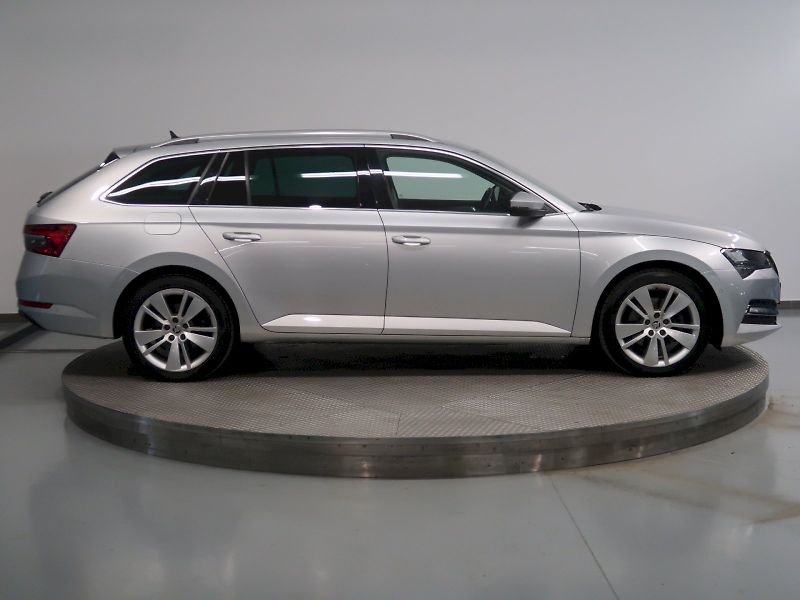 Škoda Superb (2022) STYLE 2.0TDI 147KW 4x4 DSG TAŽ - fotka 8 z 40