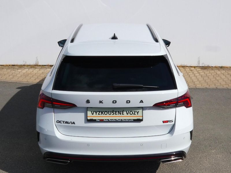 Škoda Octavia (2023) Combi RS 2.0 TDI 147KW 4x4 - fotka 12 z 30