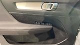 Volvo XC40 CORE, B3 FWD, 120+10 kW / 163+ - náhled 27