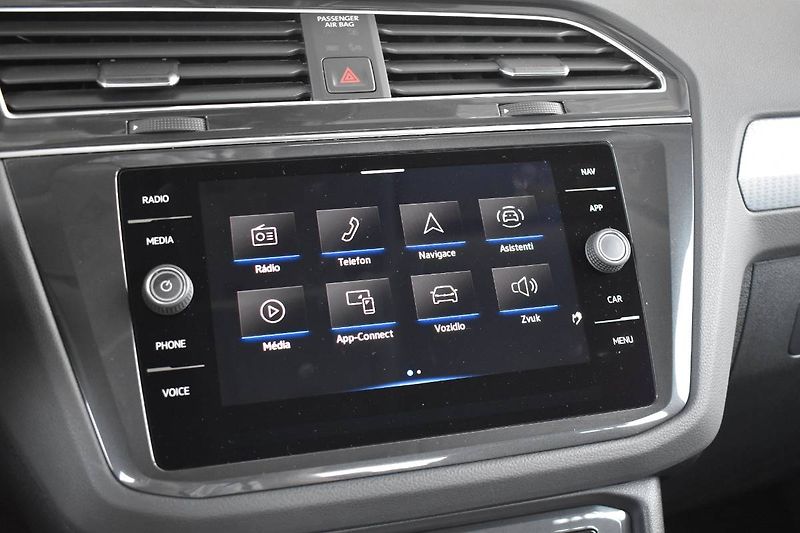 Volkswagen Tiguan (2022) 1.5TSI 110kW Manuál,LED - fotka 18 z 23