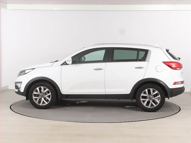 Kia Sportage (2015) 1.6 GDI, Navi, Tempomat - fotka 3 z 12