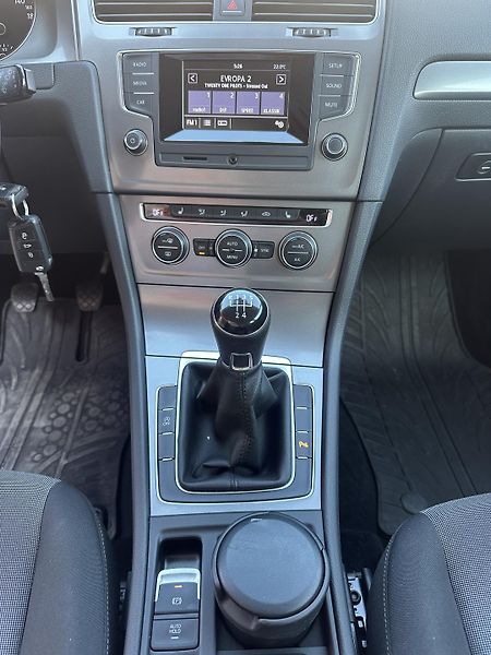 Volkswagen Golf (2014) Nehavarováno, servisovano  - fotka 10 z 19