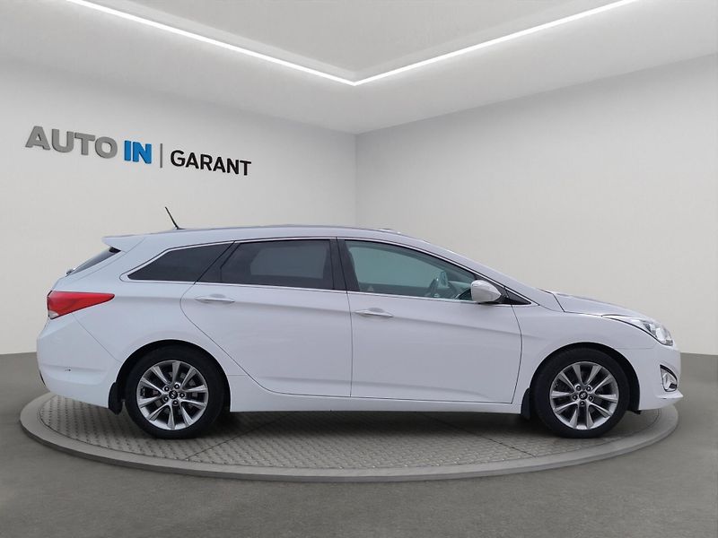 Hyundai i40 (2015) 1.7 CRDi 100kW, A/T, ČR, 1. Ma - fotka 4 z 26