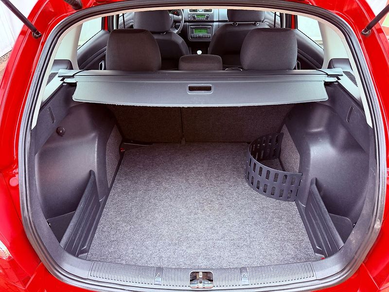 Škoda Fabia 1.6 Elegance, AutoAC, Serviska - fotka 9 z 23