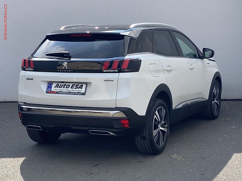 Peugeot 3008 (2019) 1.2PT, GT Line, LED, navi - fotka 4 z 18