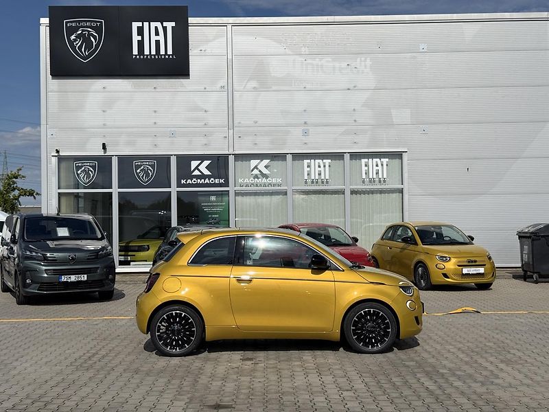 Fiat 500 (2026) Hybrid La Prima Hatchback 1.0  - fotka 6 z 24
