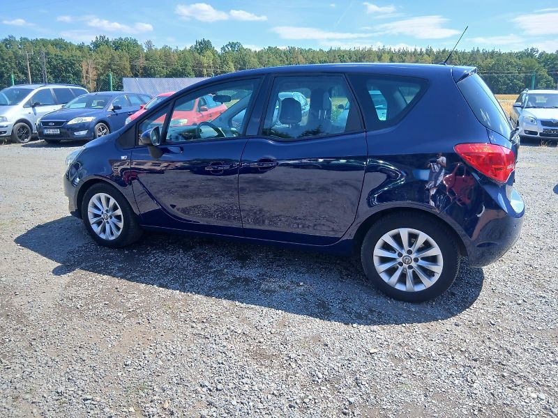 Opel Meriva 1.6 cdti, r.v. 2016, ALU - fotka 18 z 37