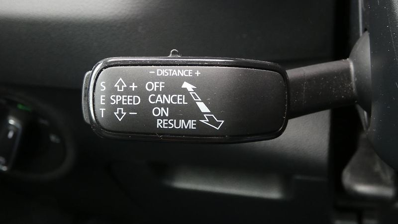 Škoda Karoq 2.0 TDI 110 kW Style 4x4 DSG - fotka 11 z 24