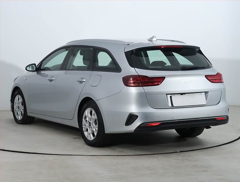 Kia Ceed (2023) Spin 1.0 T-GDI, SPIN, DPH - fotka 4 z 20