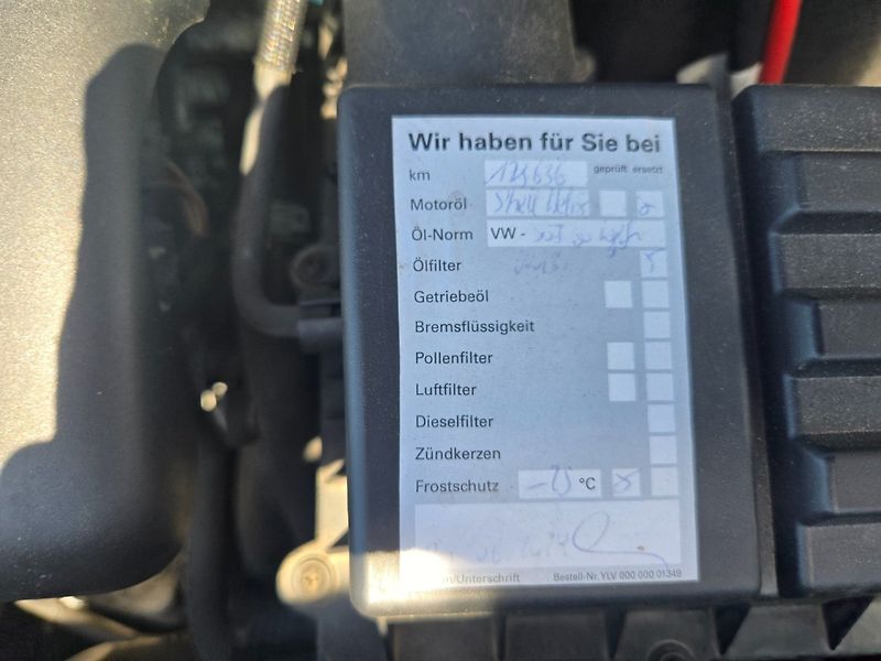Volkswagen Touran (2009) 1.9 TDI Serviska,Rozvody - fotka 25 z 25