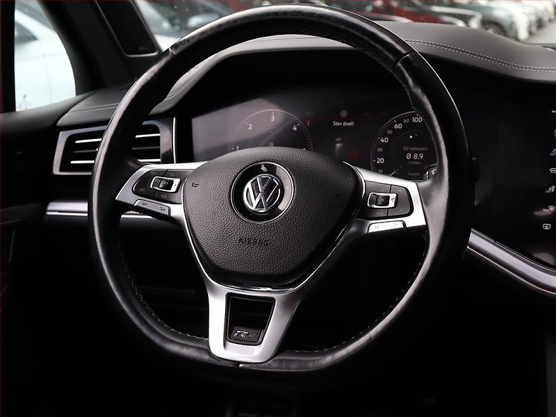 Volkswagen Touareg (2020) R-Line 3.0 TDI - fotka 13 z 23