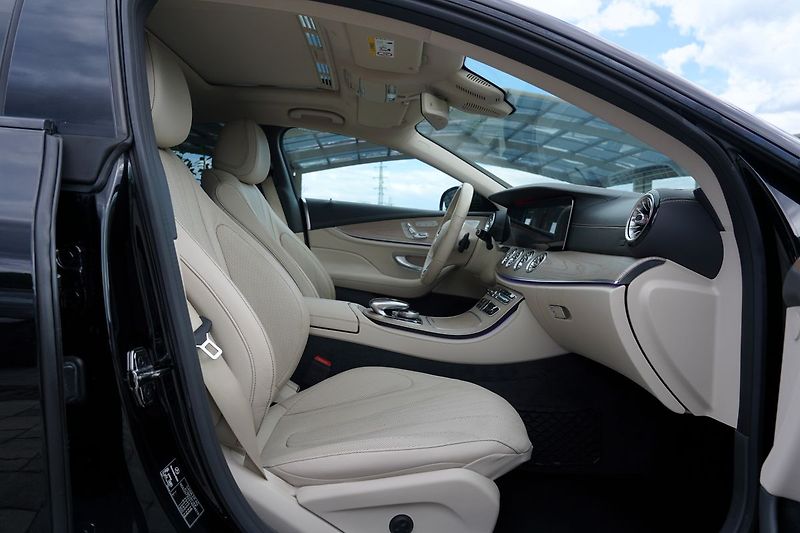 Mercedes-Benz CLS 400d AMG/4Matic/Burmester/s.kn - fotka 28 z 49