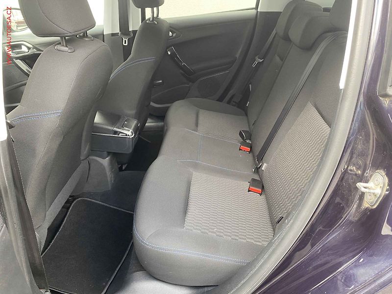 Peugeot 208 (2018) 1.2 PT, Style,  park. čidla - fotka 10 z 13