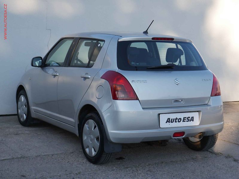 Suzuki Swift (2007) 1.3VVT 4x4 - fotka 4 z 17