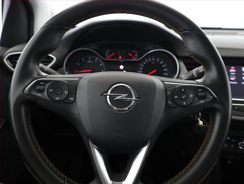 Opel Crossland X (2018) 1.2 Turbo, Serv.kniha - fotka 8 z 15